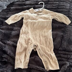 GAP Tan Knit Baby Footie